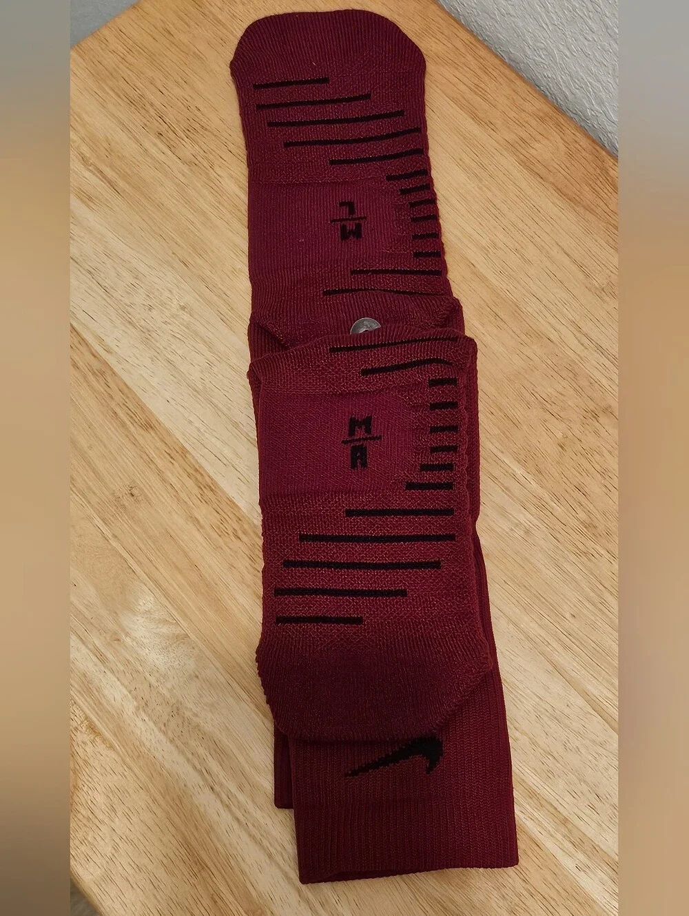 Nike Vapor Football Crew Socks Maroon w/Black Logo Medium NWOT